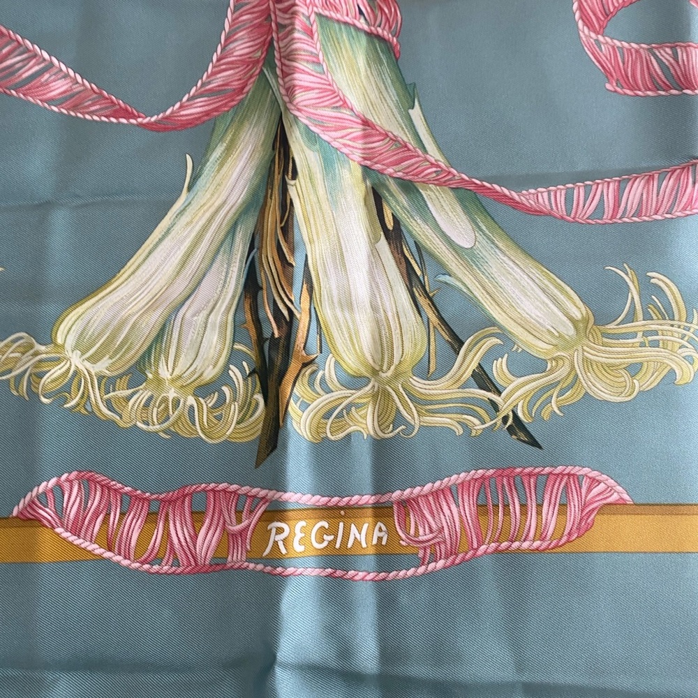 Hermes Paris " Regina" 90 cm Silk Scarf with Floral & Ribbon Design - Picture 2 of 6